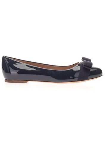 Salvatore Women's Barina Glossy Flats Oxford Blue - SALVATORE FERRAGAMO - BALAAN.