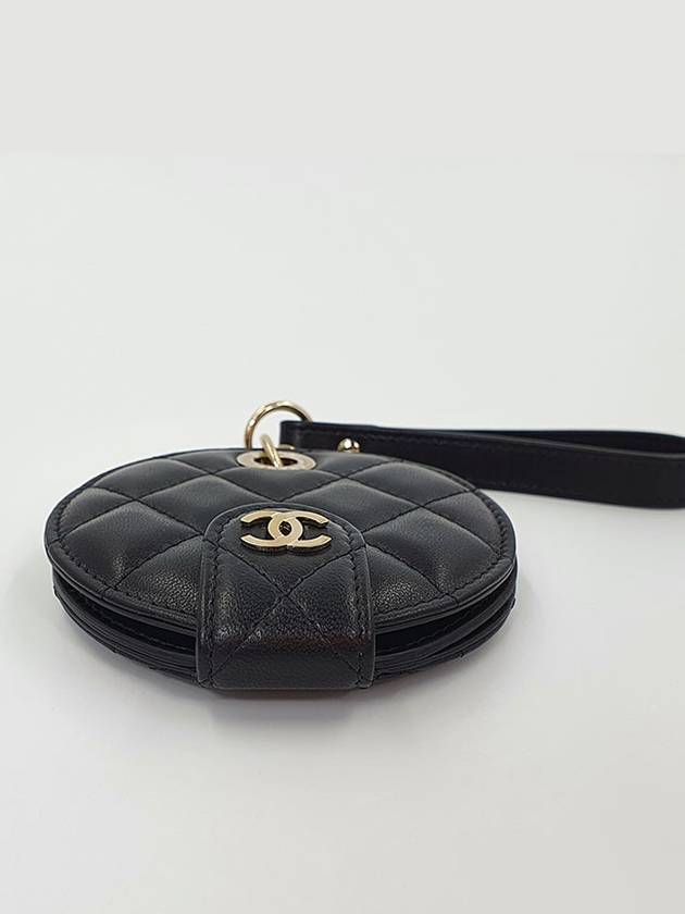 Women s Classic Round Case - CHANEL - BALAAN 11