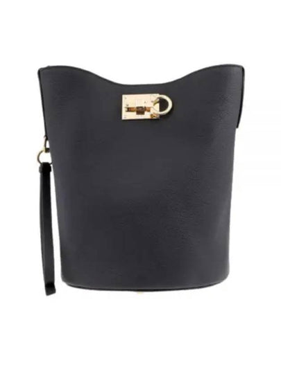 Gold Studio Bucket Bag Black - SALVATORE FERRAGAMO - BALAAN 2