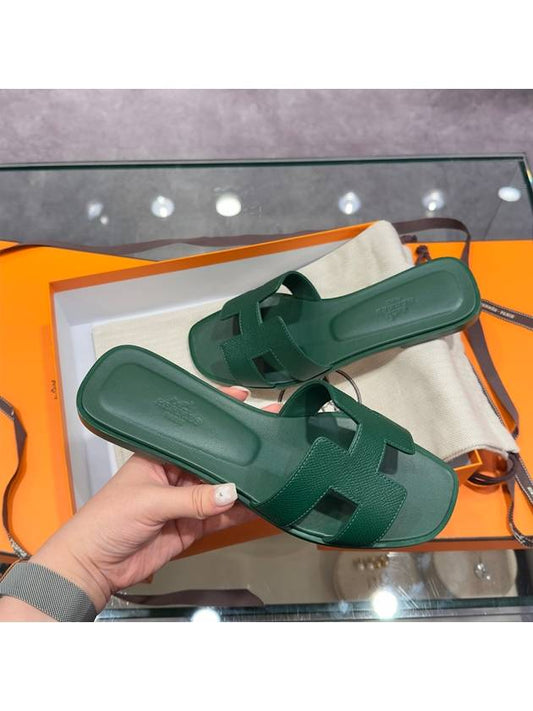Women's Oran Sandals Calfskin Green - HERMES - BALAAN 1