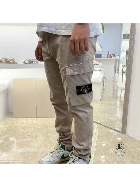 Men's Wappen Patch Old Dyed Treatment Cargo Pants Beige - STONE ISLAND - BALAAN 2