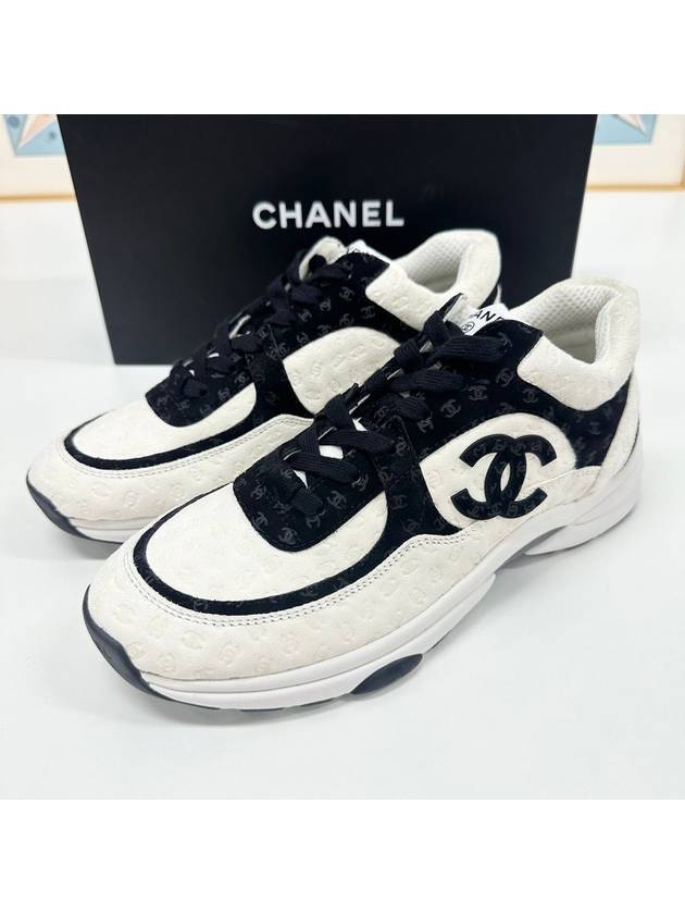 CC logo men s sneakers white black G39230 - CHANEL - BALAAN 1