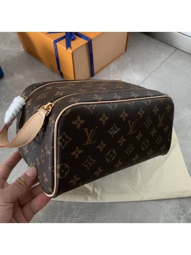 Dopp Kit Toilet Pouch Monogram - LOUIS VUITTON - BALAAN 2