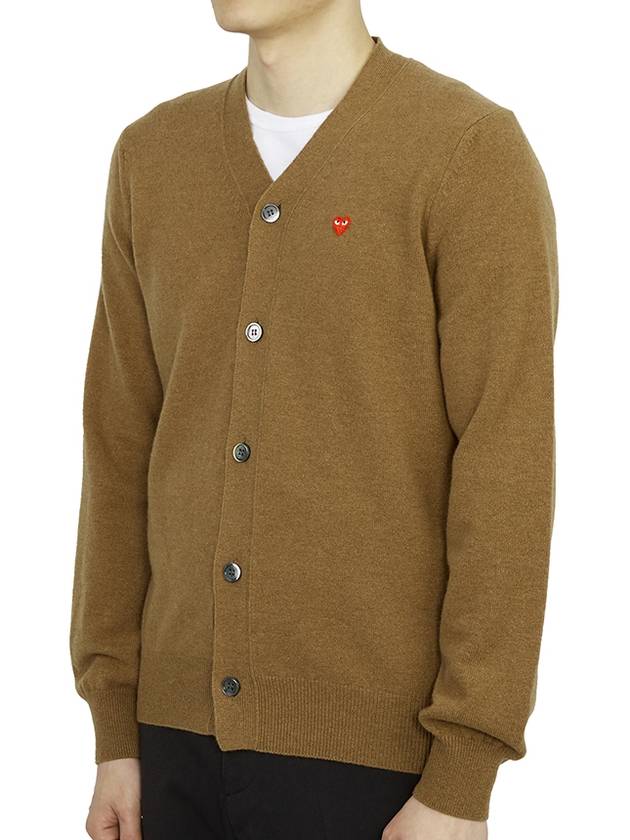 Play Men's Mini Red Heart Wappen Wool Cardigan P1 N080 3 Brown - COMME DES GARCONS - BALAAN 3