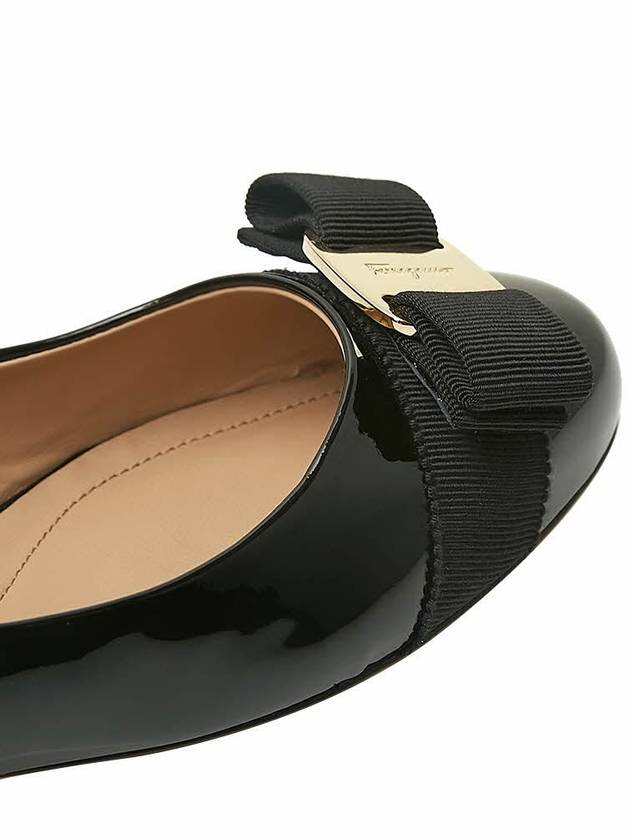 Women’s Varina Bellet Flats Black - SALVATORE FERRAGAMO - BALAAN 10