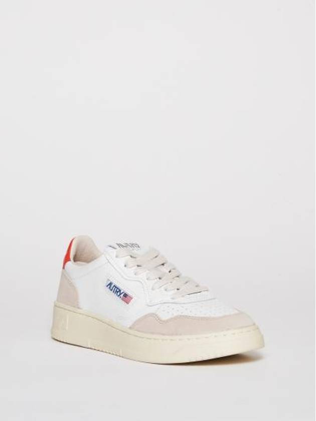 Women's Medalist Low Top Sneakers White Orange - AUTRY - BALAAN 3