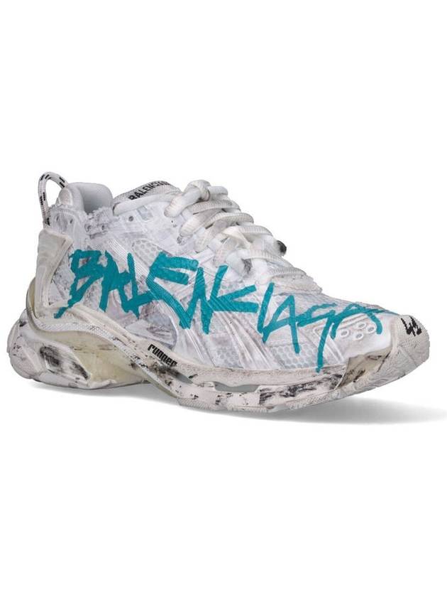 Runner Graffiti Low Top Sneakers White - BALENCIAGA - BALAAN 3