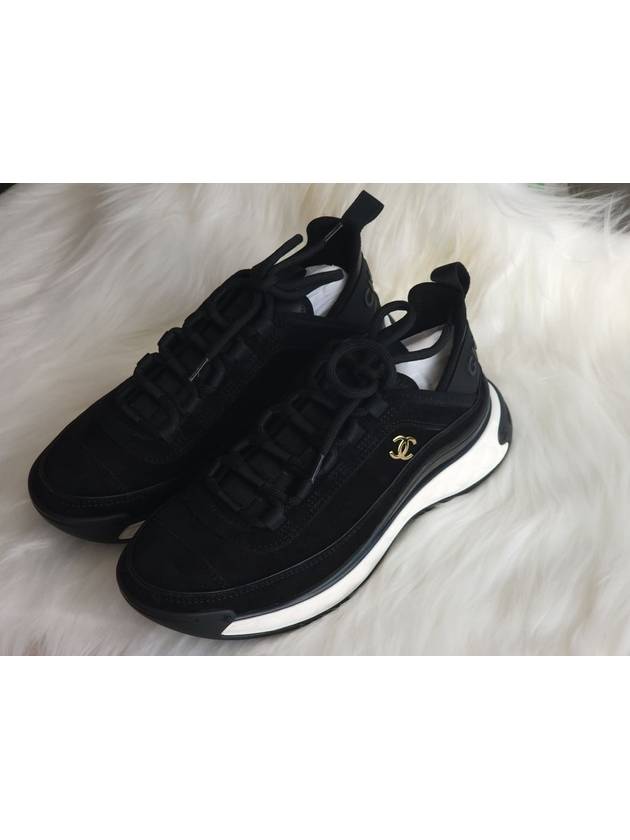 Logo Mixed Fibers Suede Low Top Sneakers Black - CHANEL - BALAAN 7