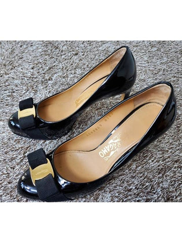 Ferragamo Pimpa gold ribbon pumps black 5 225 - SALVATORE FERRAGAMO - BALAAN 1