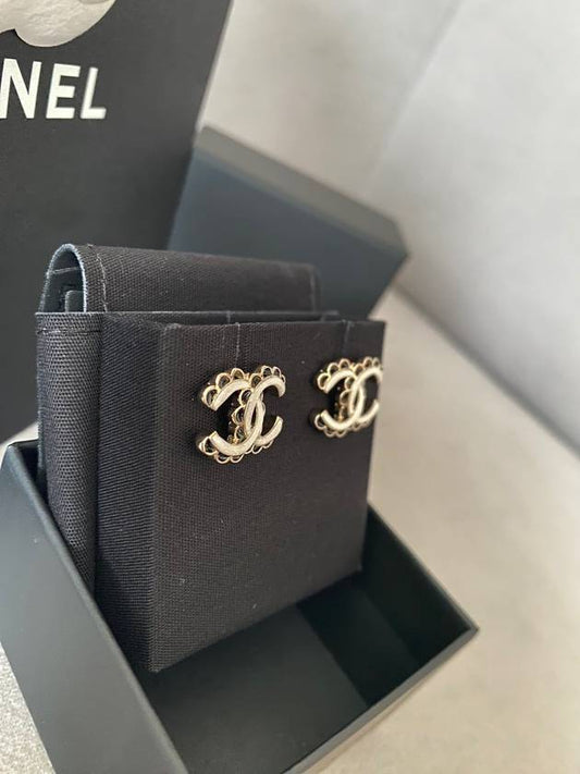 CC logo earring darling ribbons white champagne gold earrings ABE184 - CHANEL - BALAAN 2