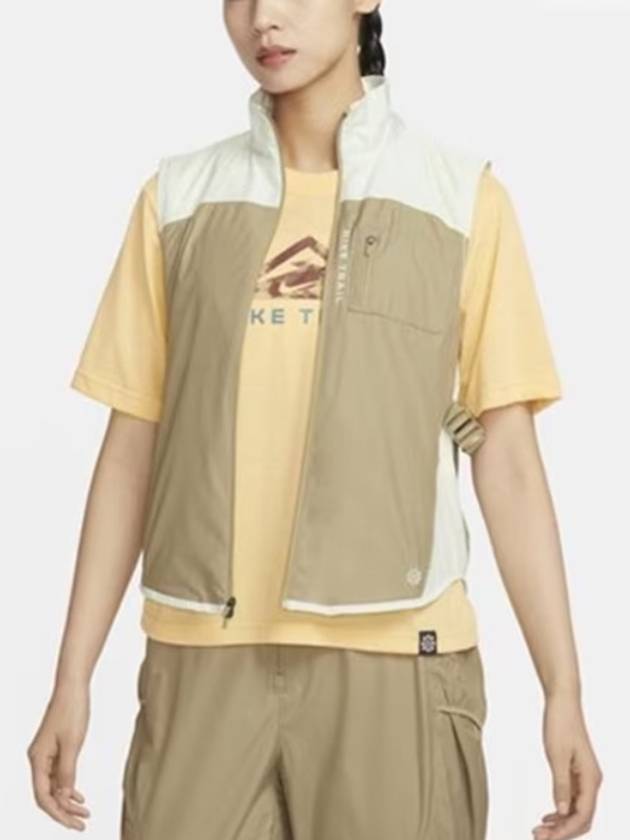 Windbreaker Vest FD0232 020 Light Khaki WOMENS M L Asian Fit - NIKE - BALAAN 1