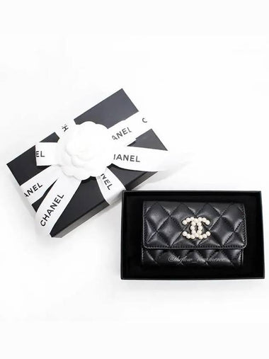 24SS PreCollection Pearl CC Classic Snap Card Wallet Lamb Skin AP3813 B15723 94305 - CHANEL - BALAAN 1