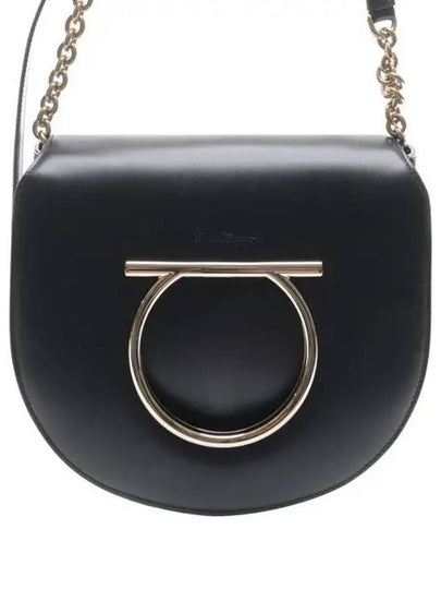 Gancini Bella Large Shoulder Bag Black - SALVATORE FERRAGAMO - BALAAN 2