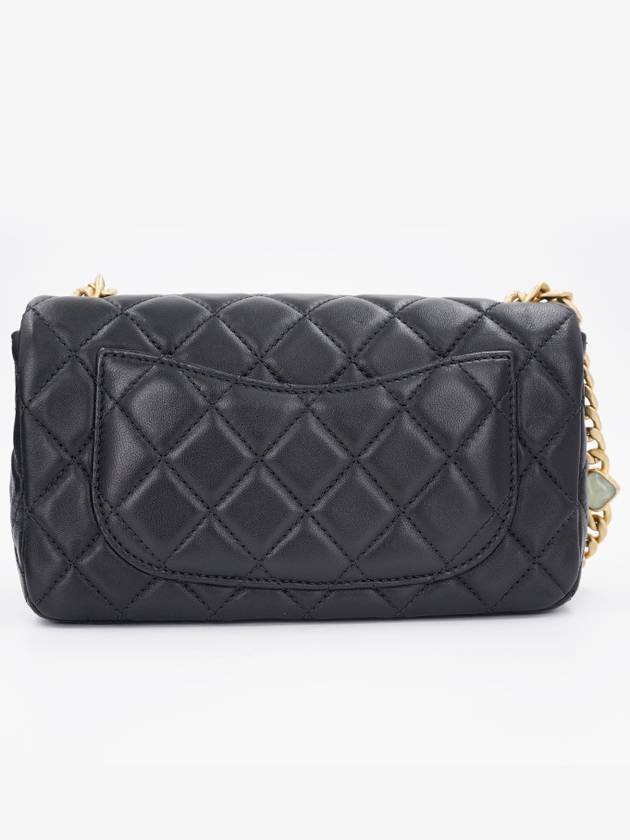 Women s Classic Season Flap Bag Mini - CHANEL - BALAAN 7