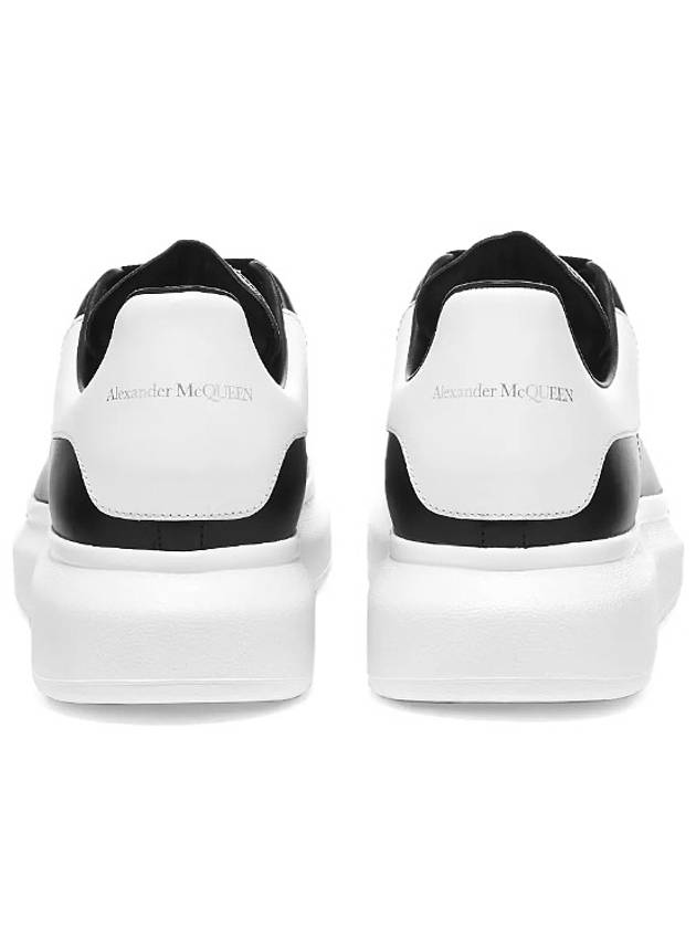 Oversized Leather Tab Low Top Sneakers Black - ALEXANDER MCQUEEN - BALAAN 5