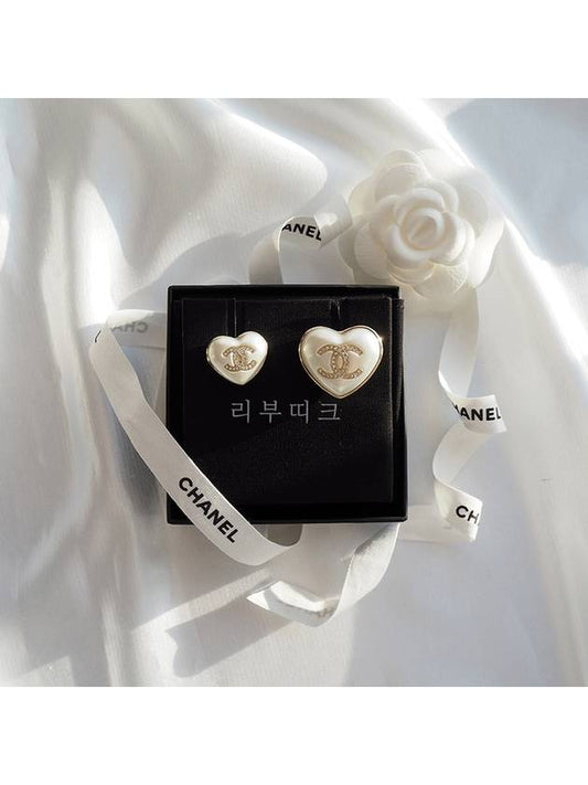 Women's Double Heart Set Brooch White - CHANEL - BALAAN 2