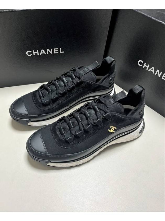 Mixed Fibers Velvet Calfskin Low Top Sneakers Black - CHANEL - BALAAN 2