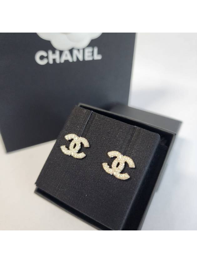 Earrings Metal Strass Resin & Gold Pearly White - CHANEL - BALAAN 5