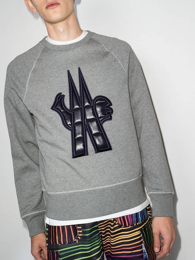 Grenoble Quilted Logo Crew Neck Sweatshirt Gray - MONCLER - BALAAN.