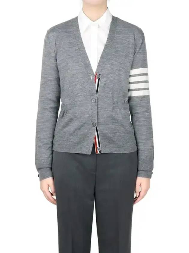 Sustainable Fine Merino Wool 4-Bar Relaxed Fit V-Neck Cardigan Light Grey - THOM BROWNE - BALAAN 3