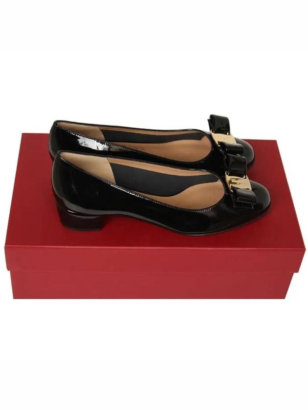 Vara Bow Patent Pumps Black - SALVATORE FERRAGAMO - BALAAN 5