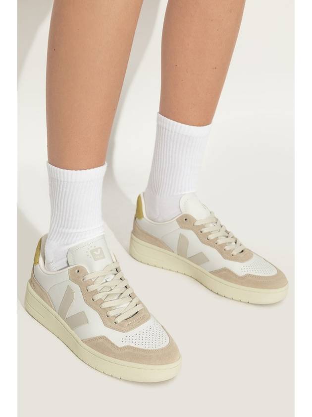 Veja Sneakers V-90, Women's, Cream - VEJA - BALAAN 2