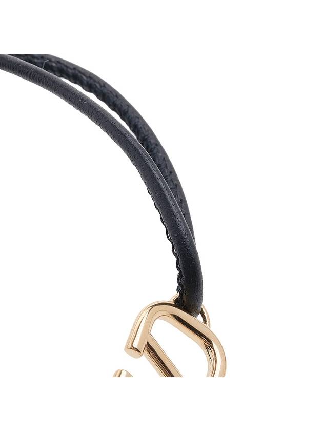 V Logo Signature Leather Bracelet Black - VALENTINO - BALAAN 6