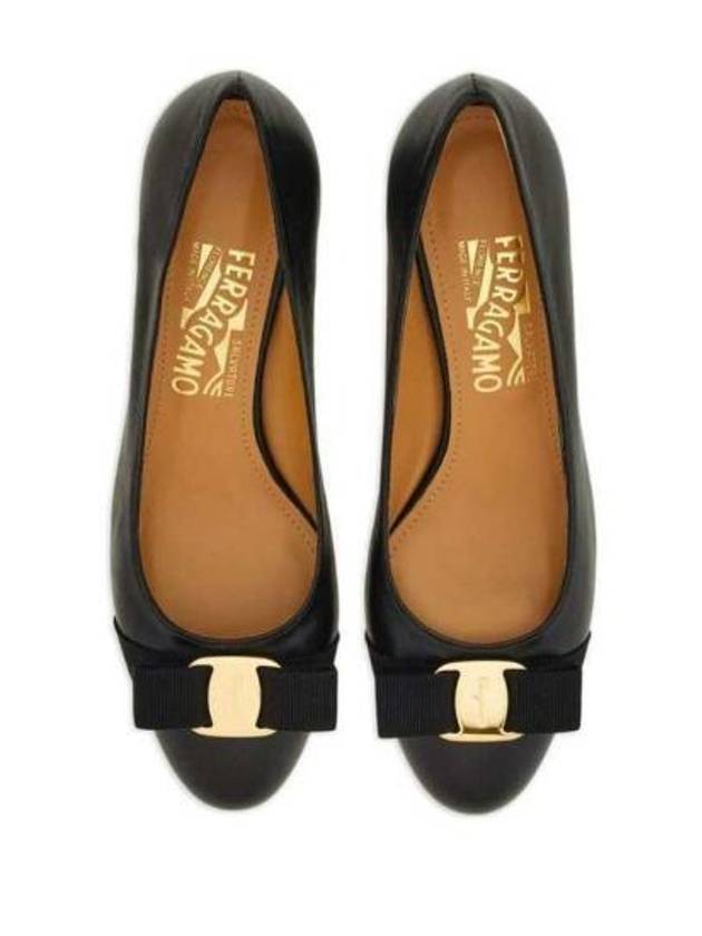 Vana Bow Pumps Black - SALVATORE FERRAGAMO - BALAAN 5