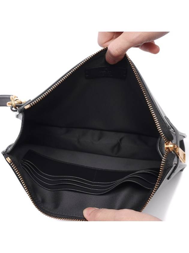 V Logo Signature Clutch Bag Black - VALENTINO - BALAAN 7