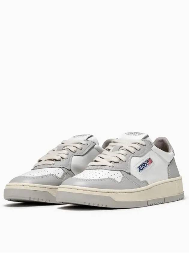 Men's Medalist Low Leather Sneakers Grey White - AUTRY - BALAAN 3