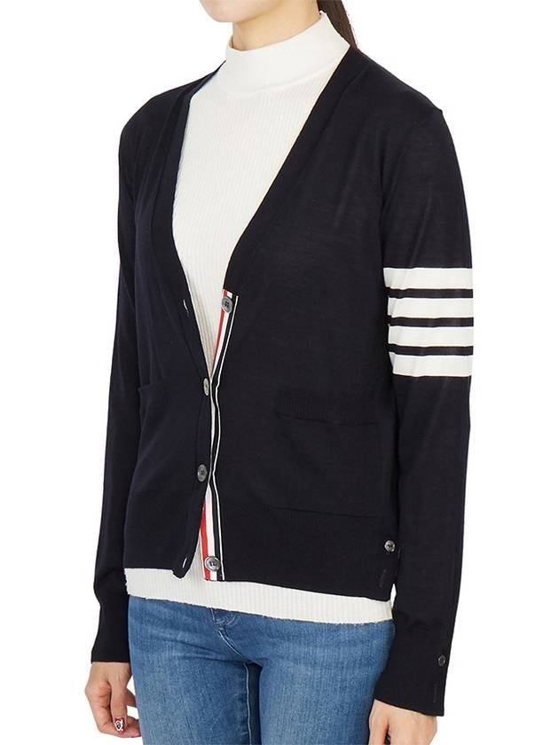 Sustainable Fine Merino Wool 4-Bar Relaxed Fit V-Neck Cardigan Navy - THOM BROWNE - BALAAN 4