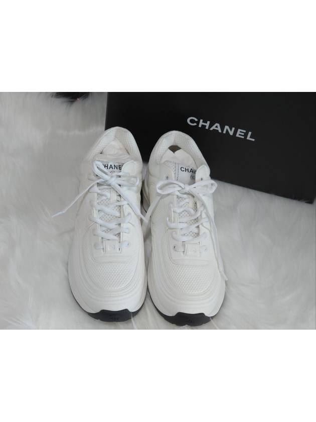 CC Logo Low Top Sneakers White - CHANEL - BALAAN 3