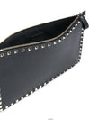 Rockstud Pebble Leather Clutch Bag Black - VALENTINO - BALAAN 6