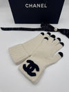 CC Logo Gloves White Black AAA591 - CHANEL - BALAAN 1