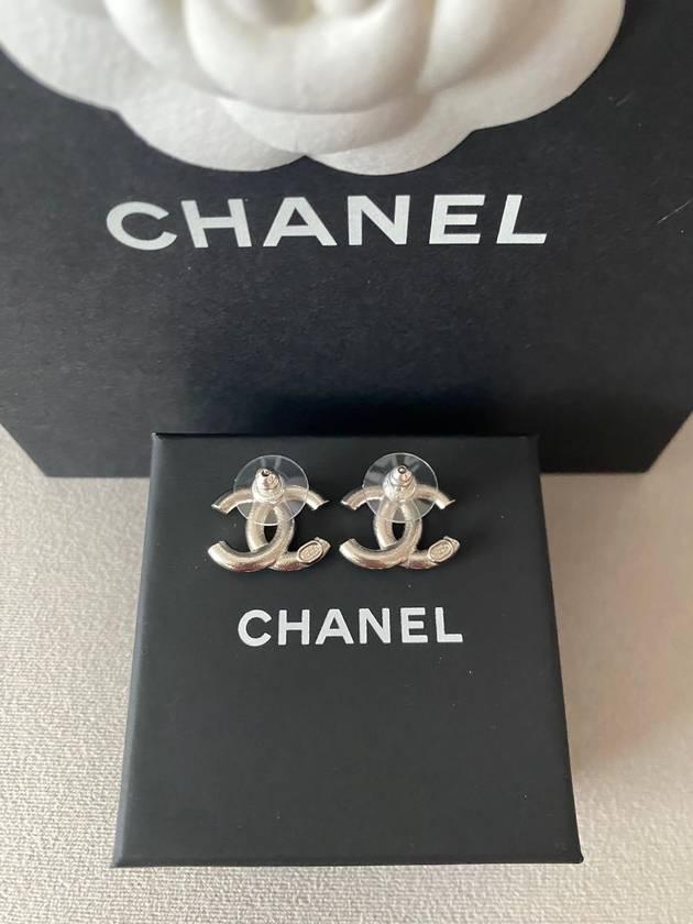 CC Logo EarringsHalf Black Silver EarringsABB931 - CHANEL - BALAAN 9