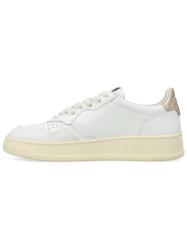 Autry Medalist Low Woman Sneakers - AUTRY - BALAAN 3