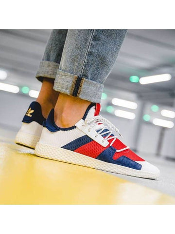 01-BB9549-Original-Pharrell-BBC Tennis Hue V2-White Red Blue - ADIDAS - BALAAN 1