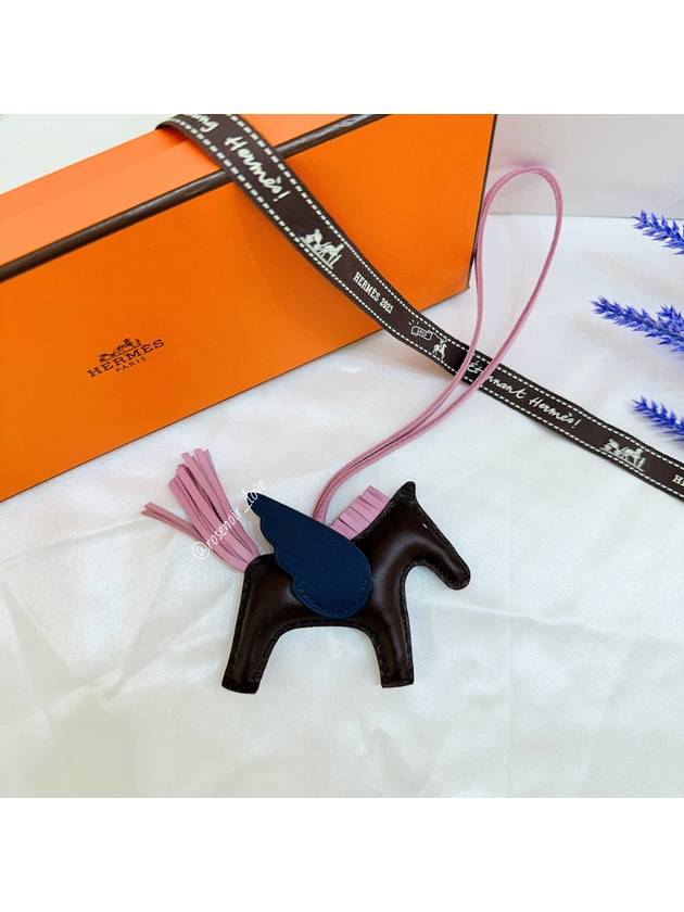 Rodeo Pegasus PM Bag Charm Milo Swift Rouge Cellier Blue Sapphire Mauve Silvestre - HERMES - BALAAN.