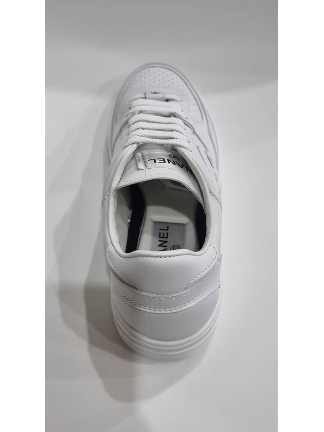 CC Logo Calfskin Low Top Sneakers White - CHANEL - BALAAN 7