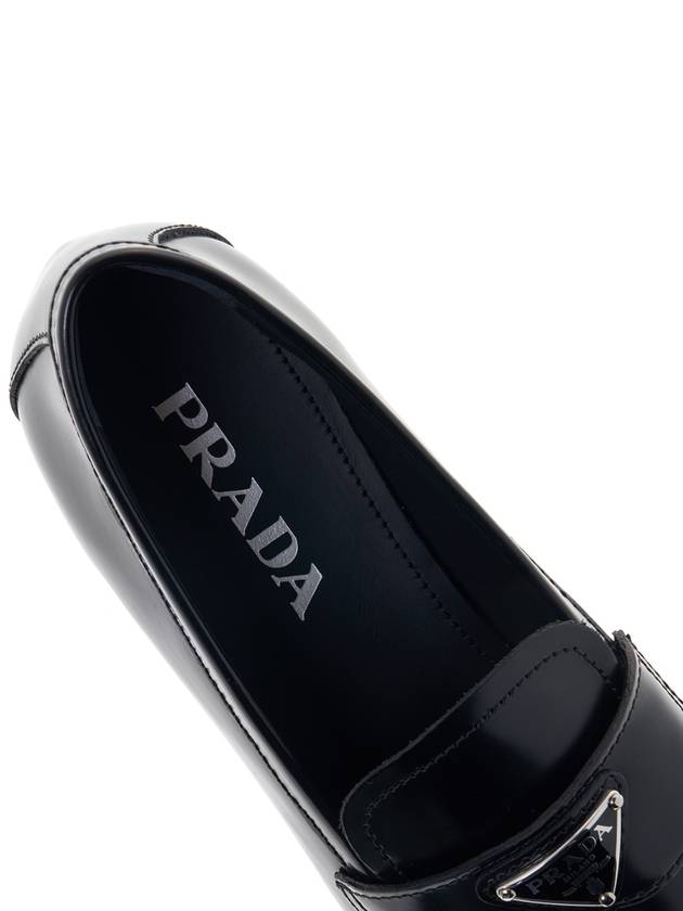brushed triangle logo leather loafers black - PRADA - BALAAN.