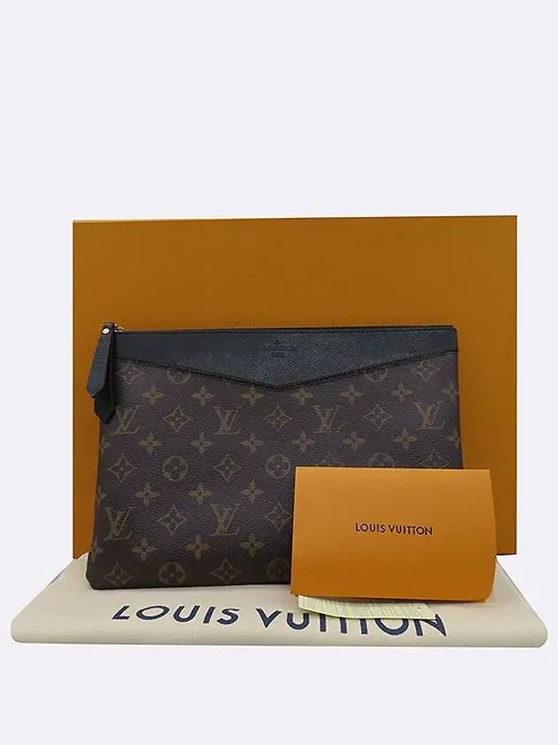 M62048 Monogram Canvas Daily Pouch and Clutch - LOUIS VUITTON - BALAAN 1