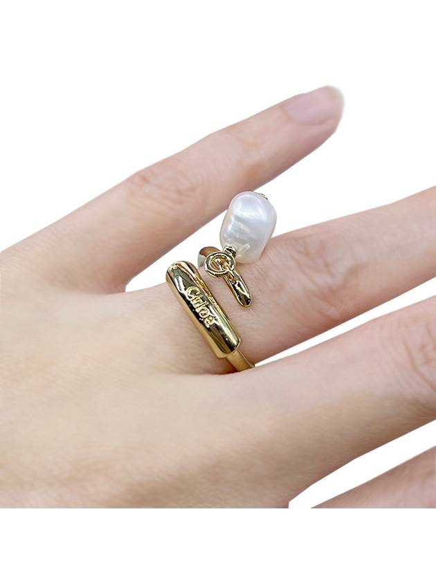 Darcey Baroque Pearl Ring Gold - CHLOE - BALAAN 2