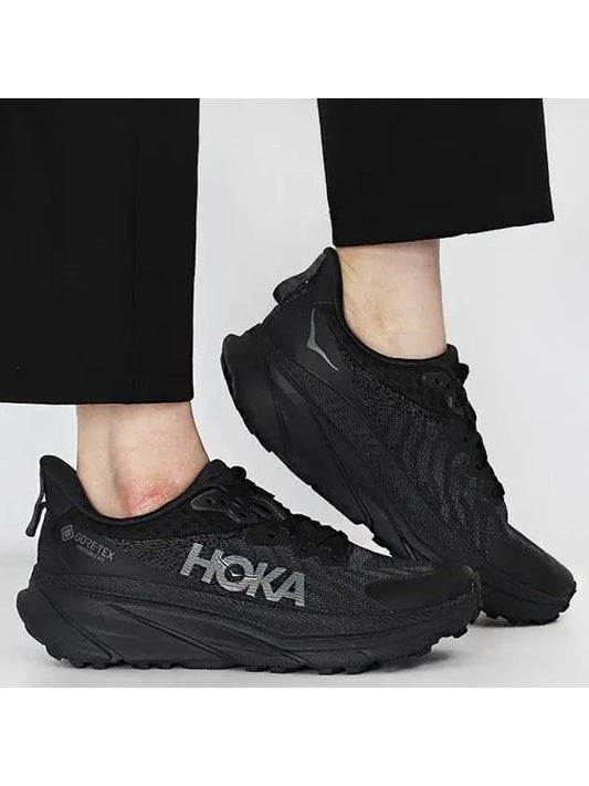 One One Challenger 7 Gore-Tex Low Top Sneakers Black - HOKA ONE ONE - BALAAN 2