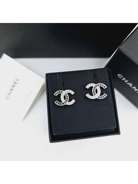 CC logo half earrings black silver AB8981 - CHANEL - BALAAN 1