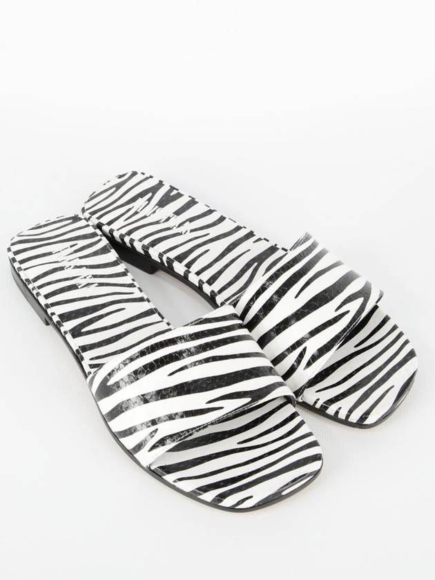 Zebra-Print Flat Sandals - PARIS TEXAS - BALAAN 5