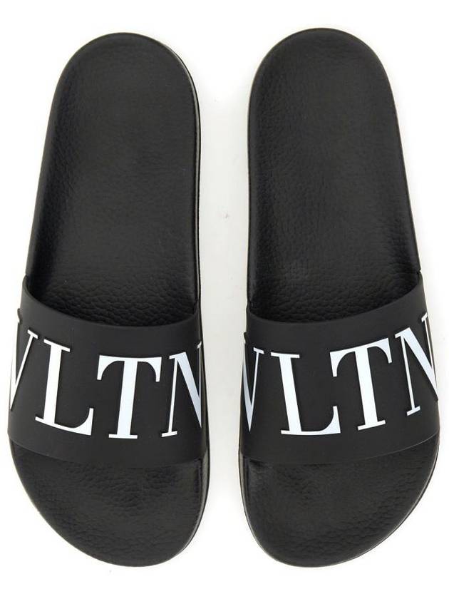 Rubber Rockstud Slippers Black - VALENTINO - BALAAN 3