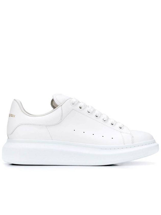 Oversized Leather Tab Low Top Sneakers White - ALEXANDER MCQUEEN - BALAAN 2