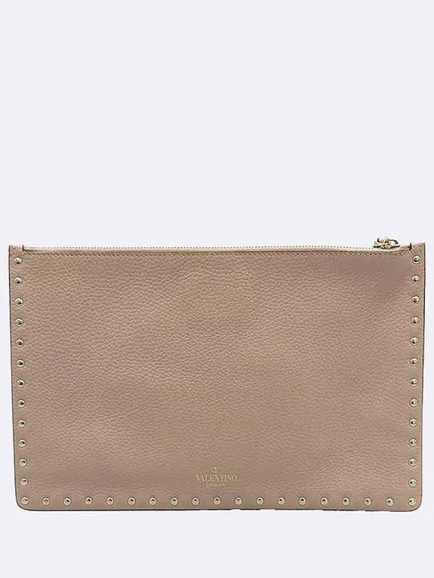 Indie pink leather Rockstud decorated clutch - VALENTINO - BALAAN 5