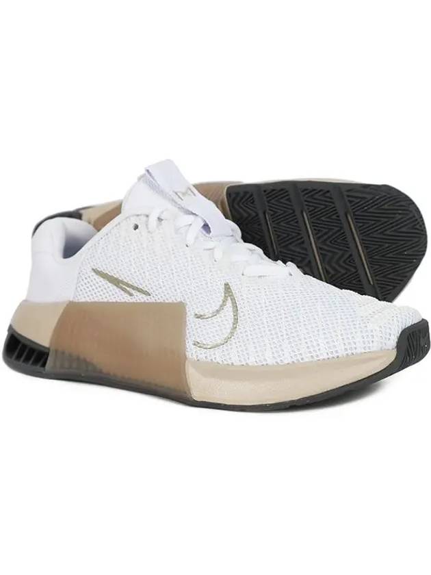 Metcon 9 Training Low Top Sneakers Gold Sanddrift White - NIKE - BALAAN 3