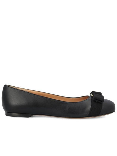 Varina Bow Ballet Flats Black - SALVATORE FERRAGAMO - BALAAN 2